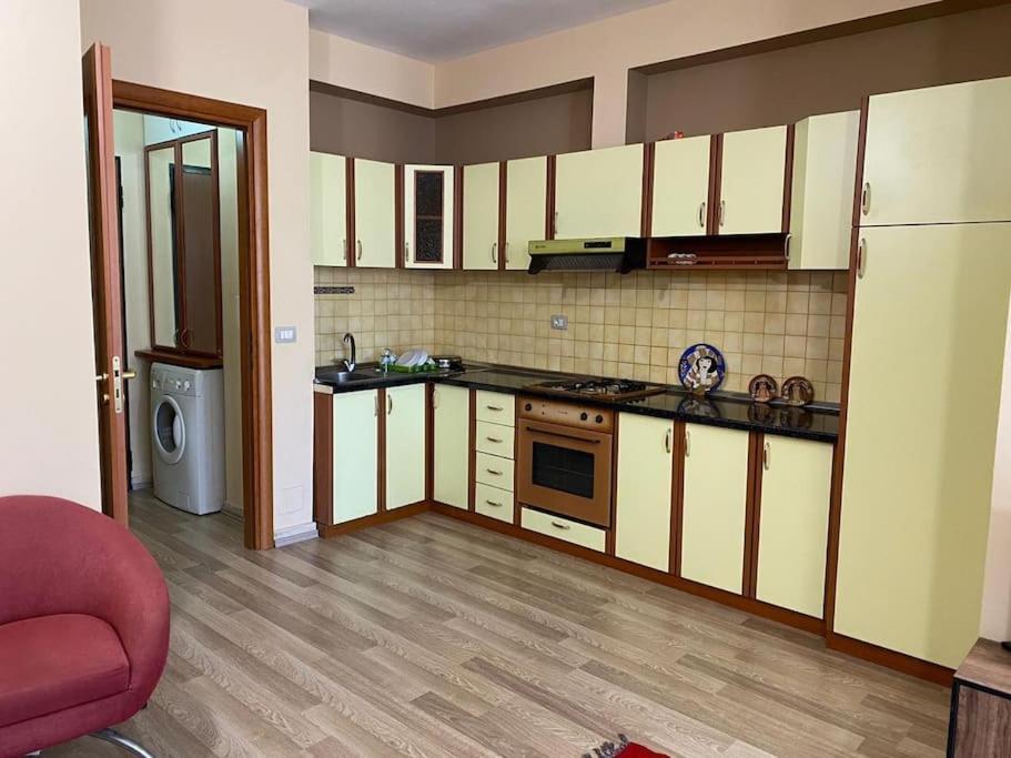*heart Of New Bazaar 1 Bed Apt* Apartment *